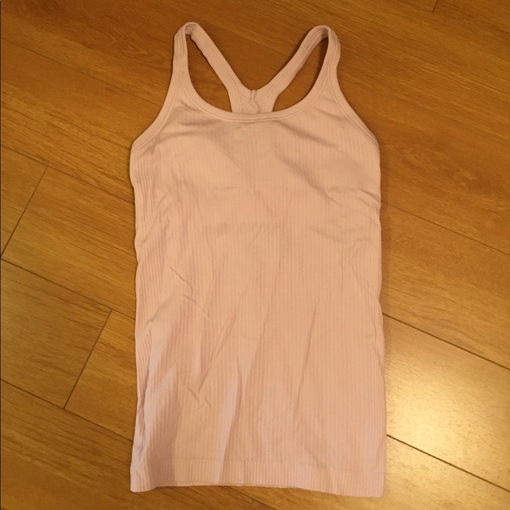 Dusty pink Lulu fitted, ribbed tank top.